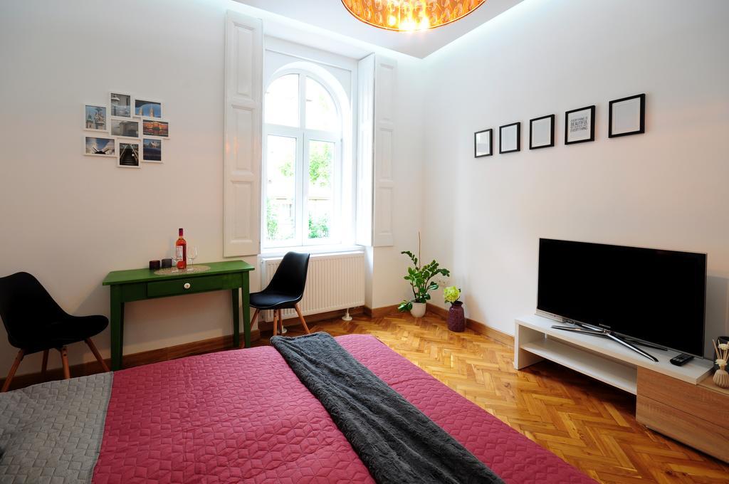 Stylish Apartman Szeged Exteriör bild